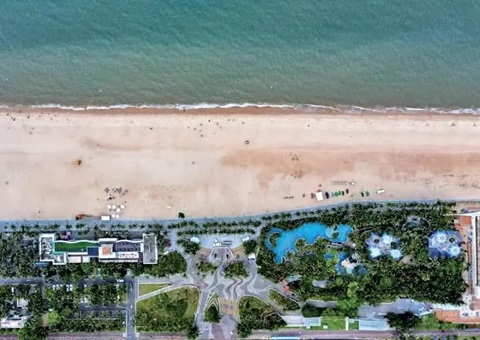 海浚？？？？谑姓涡薷春Ｍ濉⒈鹾Ｊ，，修建绿色长廊，，海域生态情形获得显著改善——“蓝色海湾” 实现“滩净湾美”